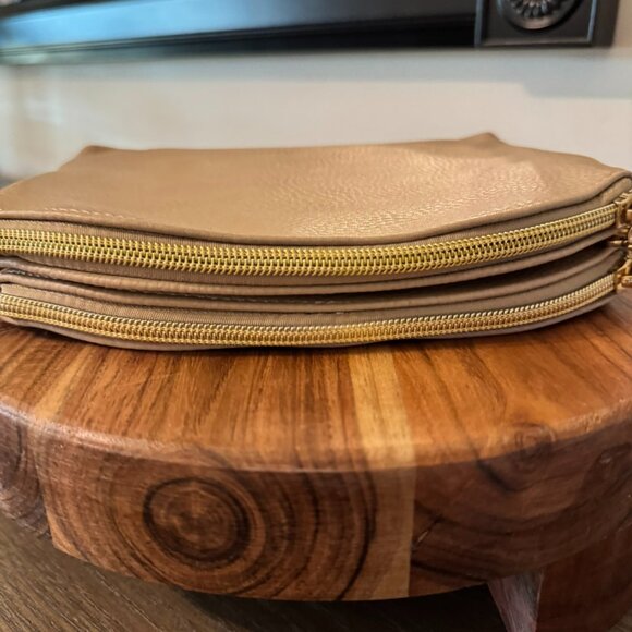 Charming Charlie Tan Crossbody Shoulder Bag - Versatile Everyday Purse - Picture 4 of 9